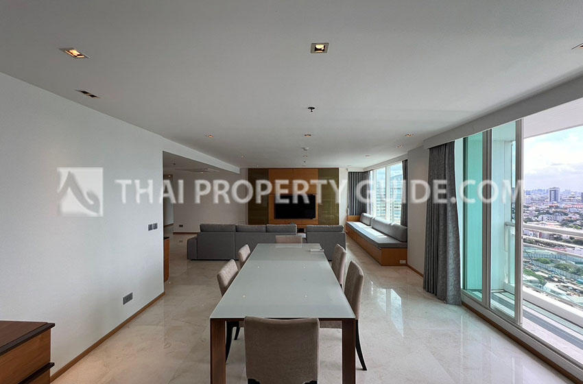 Condominium in Sukhumvit : The Eight Thonglor Residence 